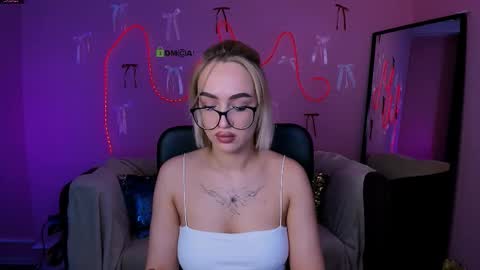 Snapshot of anelia_sun chatting on March 2026 06:39:02 AM anelia_sun online show from March 2026 06:39:02 AM