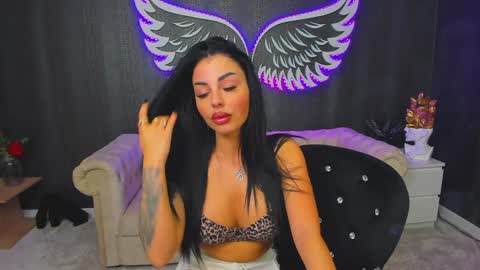 Snapshot of anemariejolie chatting on December 2024 05:18:02 PM Anne online show from December 2024 05:18:02 PM