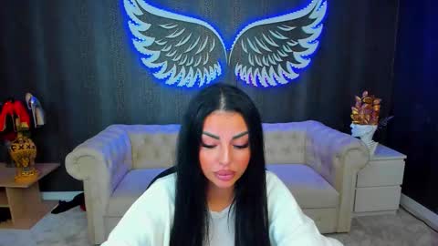 Snapshot of anemariejolie chatting on October 2025 06:50:01 PM Anne online show from October 2025 06:50:01 PM