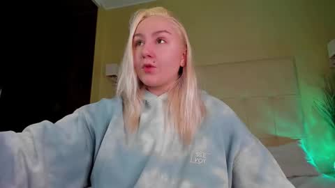 Snapshot of anet_dream chatting on November 2025 05:16:01 PM Anet Dream online show from November 2025 05:16:01 PM