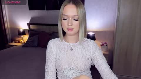 Anfisa online show from October 2025 04:42:02 PM