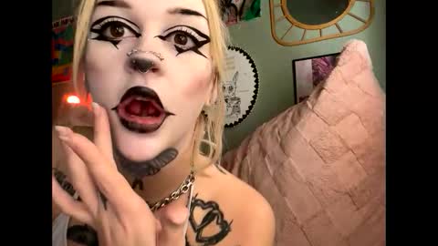 ang3lmorgu3 online show from December 2025 06:03:02 PM