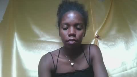 Snapshot of angeeliine chatting on April 2026 07:25:02 AM angeeliine online show from April 2026 07:25:02 AM