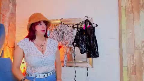 angel__red_ online show from June 2026 04:01:02 AM
