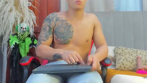 Angel online show from October 2025 03:28:02 AM