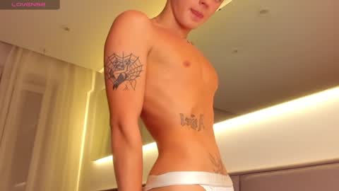 angel_andreww online show from December 2024 03:31:02 PM