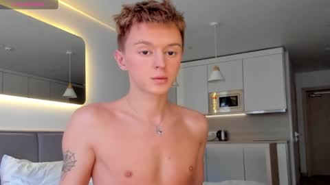 angel_andreww online show from January 2025 12:01:01 PM