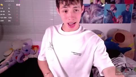 Snapshot of angel_bless19 chatting on January 2025 11:53:02 PM Angel help me with 100 thumbs up online show from January 2025 11:53:02 PM