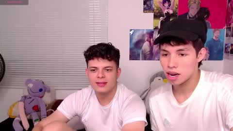 Snapshot of angel_bless19 chatting on January 2025 12:42:01 AM Angel help me with 100 thumbs up online show from January 2025 12:42:01 AM