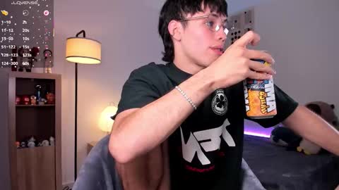 Angel   help me with 100 thumbs up online show from January 2026 08:36:02 PM