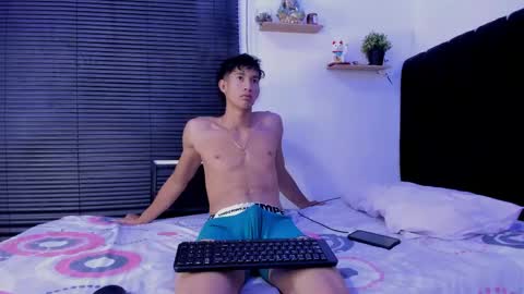 Snapshot of angel_boy0 chatting on May 2026 06:42:02 AM angel_boy0 online show from May 2026 06:42:02 AM
