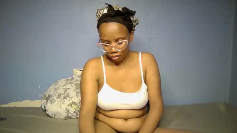 angel_cheupe online show from January 2026 07:28:02 PM