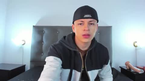 Snapshot of angel_cuervo chatting on December 2024 12:30:02 PM Angel Cuervo online show from December 2024 12:30:02 PM
