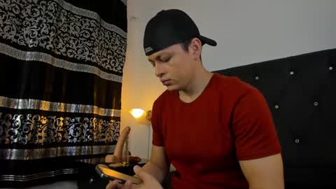 Snapshot of angel_cuervo chatting on January 2025 12:31:01 PM Angel Cuervo online show from January 2025 12:31:01 PM
