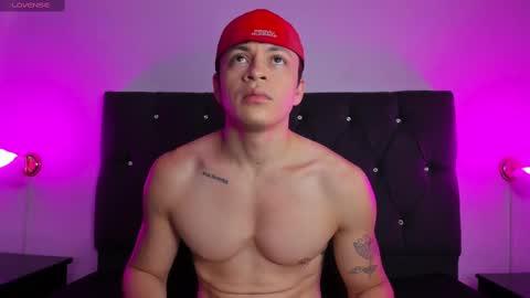 Snapshot of angel_cuervo chatting on September 2025 12:39:01 PM Angel Cuervo online show from September 2025 12:39:01 PM