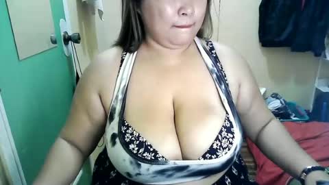 Snapshot of angel_fuckxx6969 chatting on May 2026 12:28:02 AM angel_fuckxx6969 online show from May 2026 12:28:02 AM