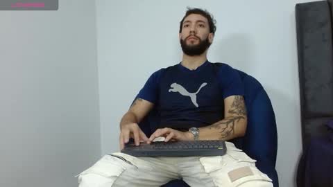 Snapshot of angel_kyrozz chatting on November 2025 09:25:01 PM angel_kyrozz online show from November 2025 09:25:01 PM