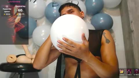 Snapshot of angel_latinboy chatting on March 2026 12:33:02 PM Angel online show from March 2026 12:33:02 PM