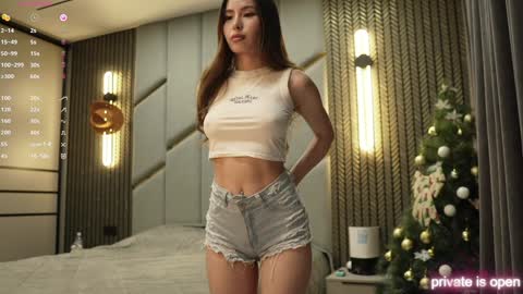 Luisa online show from December 2024 02:38:02 PM