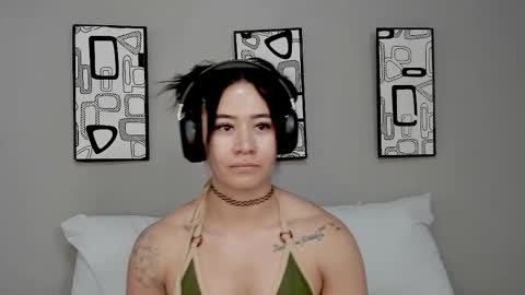 Angel online show from December 2025 05:31:02 PM