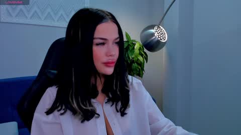 Snapshot of angel_sapphire_ chatting on December 2024 02:06:01 PM Angel My schedule GTM2 Mon Tue Wen Thu Fri 0900am-0400pm online show from December 2024 02:06:01 PM