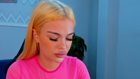 Snapshot of angel_sapphire_ chatting on January 2025 08:25:02 AM Angel My schedule GTM2 Mon Tue Wen Thu Fri 0900am-0400pm online show from January 2025 08:25:02 AM