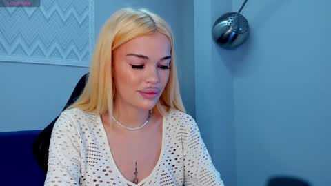 Snapshot of angel_sapphire_ chatting on January 2025 09:02:02 AM Angel My schedule GTM2 Mon Tue Wen Thu Fri 0900am-0400pm online show from January 2025 09:02:02 AM