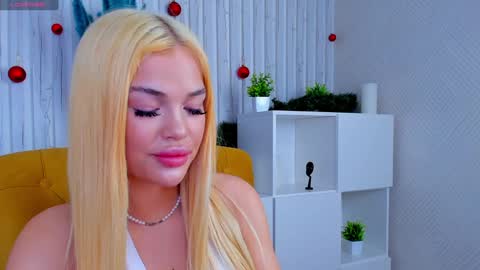 Snapshot of angel_sapphire_ chatting on January 2025 11:32:02 AM Angel My schedule GTM2 Mon Tue Wen Thu Fri 0900am-0400pm online show from January 2025 11:32:02 AM