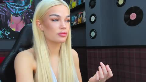 Snapshot of angel_sapphire_ chatting on March 2025 09:34:02 AM Angel My schedule GTM2 Mon Tue Wen Thu Fri 0900am-0400pm online show from March 2025 09:34:02 AM