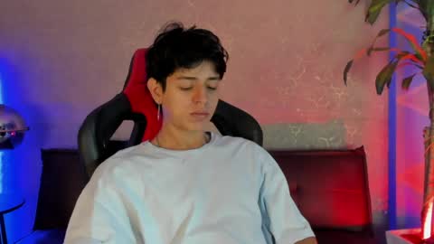 angel_scott2 online show from April 2026 11:22:02 AM