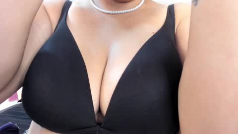 angel_velvet_ online show from March 2026 02:13:02 PM