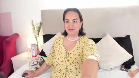 angel_velvet_ online show from May 2026 07:08:01 PM