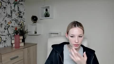 Angela online show from March 2026 01:44:01 PM