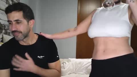 Snapshot of angela_hugo chatting on February 2026 09:11:01 PM angela_hugo online show from February 2026 09:11:01 PM