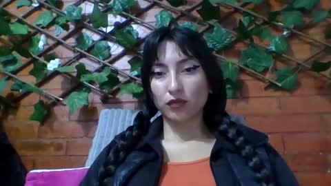 Snapshot of angela_mis chatting on October 2025 01:50:02 AM Angela online show from October 2025 01:50:02 AM