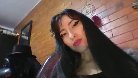 Snapshot of angela_mis chatting on November 2025 09:25:01 PM Angela online show from November 2025 09:25:01 PM