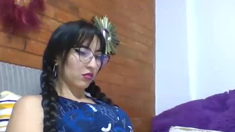 Snapshot of angela_mis chatting on December 2025 06:47:02 PM Angela online show from December 2025 06:47:02 PM