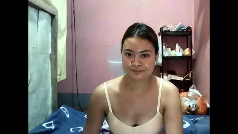 angela_rose12345 online show from April 2026 07:17:02 AM