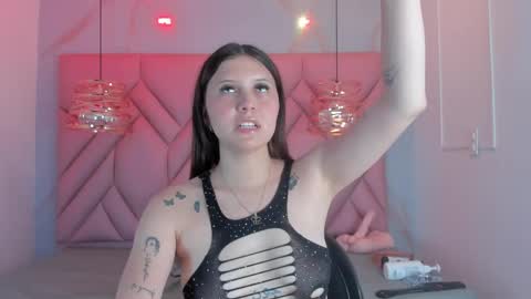 Snapshot of angelaa_cute chatting on May 2026 05:56:01 PM ANGELA online show from May 2026 05:56:01 PM