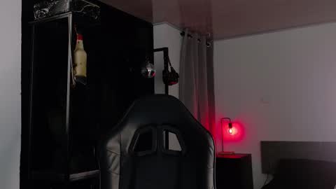 Angela help me reach 100 thumbs up online show from October 2025 07:35:02 PM