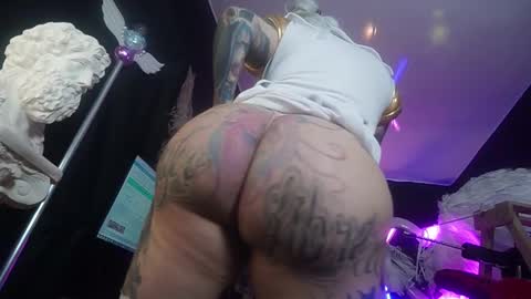 Snapshot of angelacianuro_ chatting on October 2025 02:37:02 AM angelacianuro_ online show from October 2025 02:37:02 AM