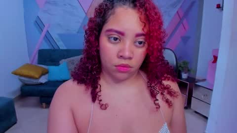 Angela online show from November 2025 04:01:02 AM