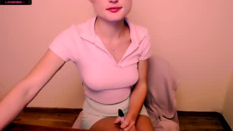 Snapshot of angelalice_ chatting on December 2024 03:44:01 PM Alice online show from December 2024 03:44:01 PM