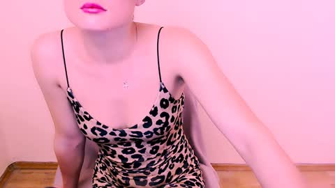 Snapshot of angelalice_ chatting on December 2024 04:17:01 PM Alice online show from December 2024 04:17:01 PM