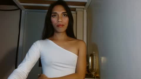 SENORITA online show from June 2026 05:01:02 PM