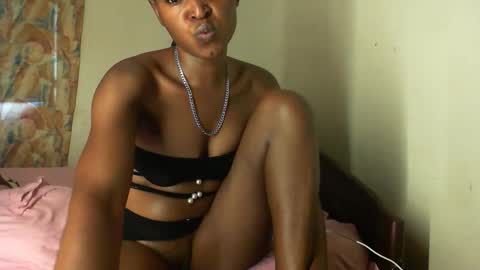 Snapshot of angelasplash chatting on May 2026 05:02:01 AM angelasplash online show from May 2026 05:02:01 AM