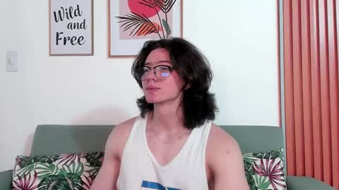 Snapshot of angelbennet_ chatting on December 2024 02:47:01 AM Angel Bennet online show from December 2024 02:47:01 AM