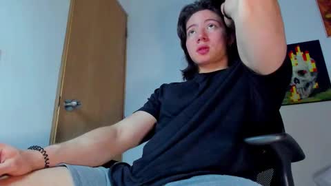 Snapshot of angelbennet_ chatting on October 2025 12:46:02 AM Angel Bennet online show from October 2025 12:46:02 AM