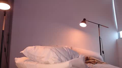 Angel online show from March 2025 09:48:02 PM