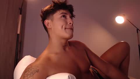 Angel online show from March 2025 10:09:02 PM